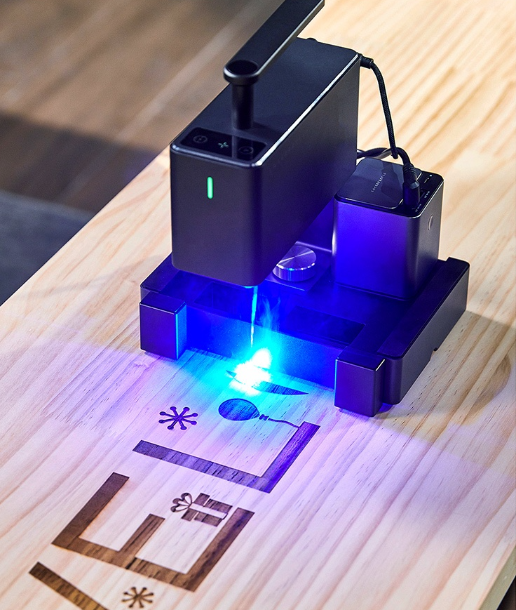 Grabador y cortador láser LaserPecker Pro de 5 W con soporte de enfoque automático