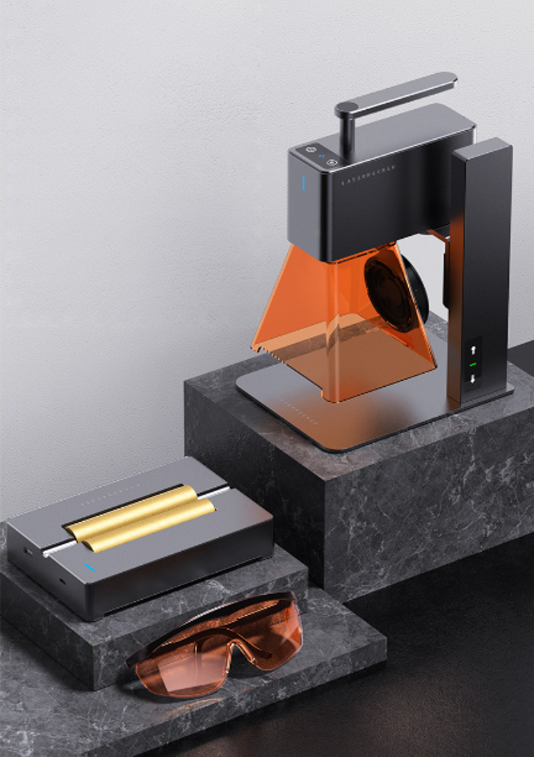 Grabador y cortador láser LaserPecker Pro de 5 W con soporte de enfoque automático